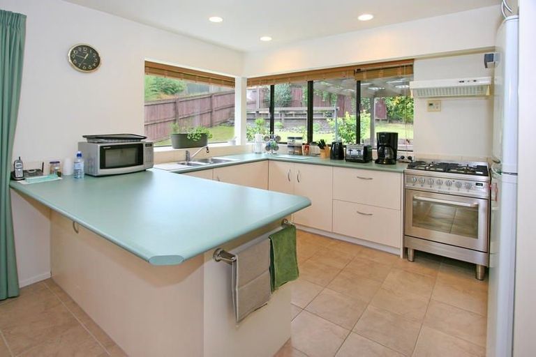 Photo of property in 21 Rotoma Rise, Clover Park, Auckland, 2019