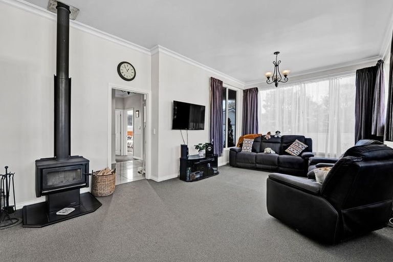 Photo of property in 401 Waihi Road, Normanby, Hawera, 4614