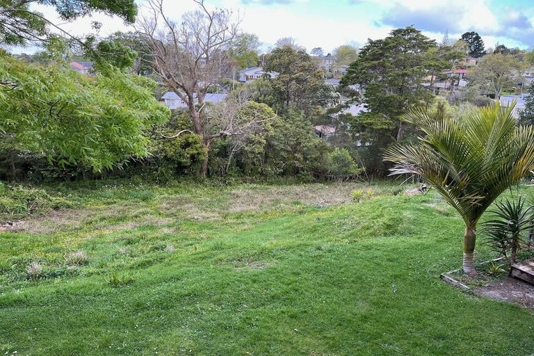 Photo of property in 32 Roick Parade, Glen Eden, Auckland, 0602