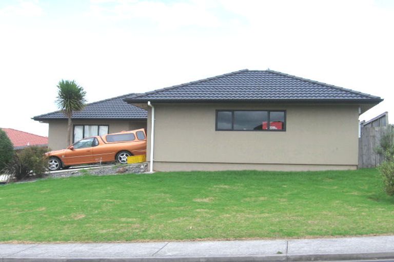 Photo of property in 24 Jadewynn Drive, Massey, Auckland, 0614