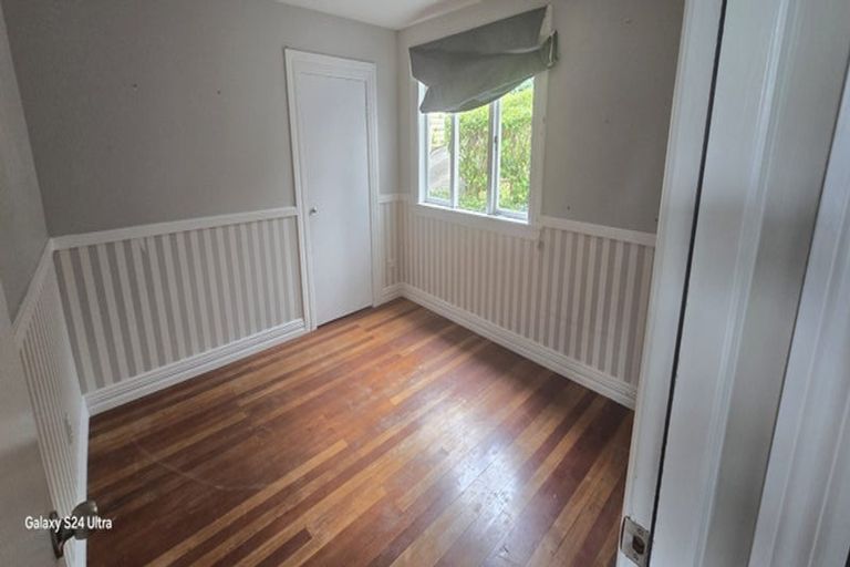 Photo of property in 25 Glenfern Road, Mellons Bay, Auckland, 2014