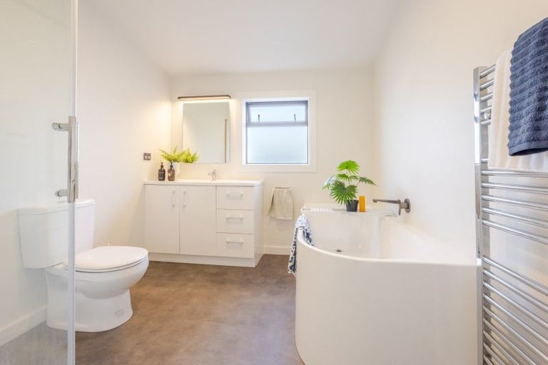 Photo of property in 5 Saint Marys Road, Waipukurau, 4200