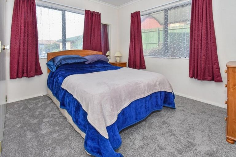 Photo of property in 5 Footwide Place, Weymouth, Auckland, 2103