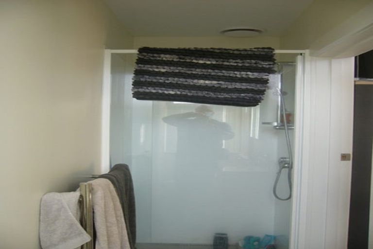 Photo of property in 4 Hawker Street, Mount Victoria, Wellington, 6011