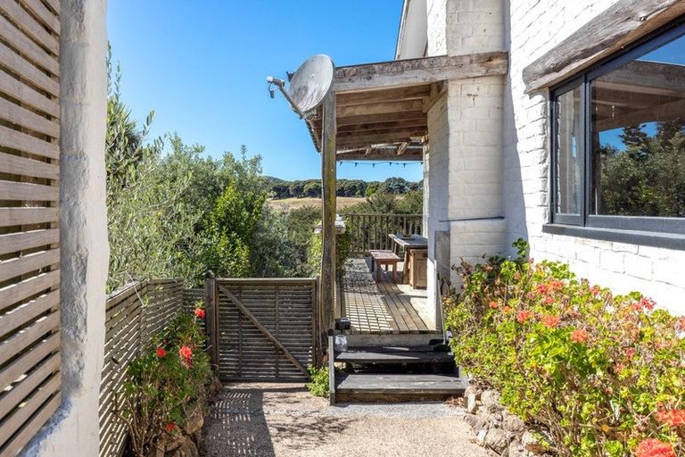 Photo of property in 47 Wilma Road, Ostend, Waiheke Island, 1081