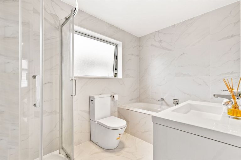 Photo of property in 18 Camp X Place, Whenuapai, Auckland, 0618