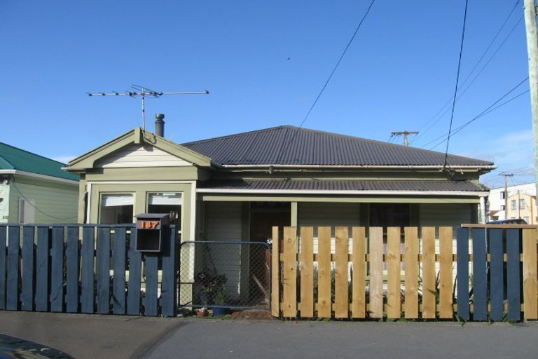 Photo of property in 187 Queens Drive, Lyall Bay, Wellington, 6022