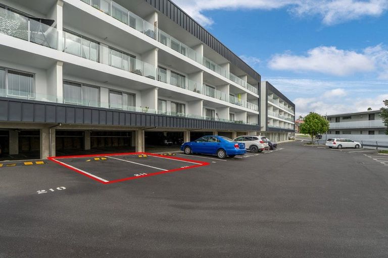 Photo of property in 211/17 Link Crescent, Stanmore Bay, Whangaparaoa, 0932