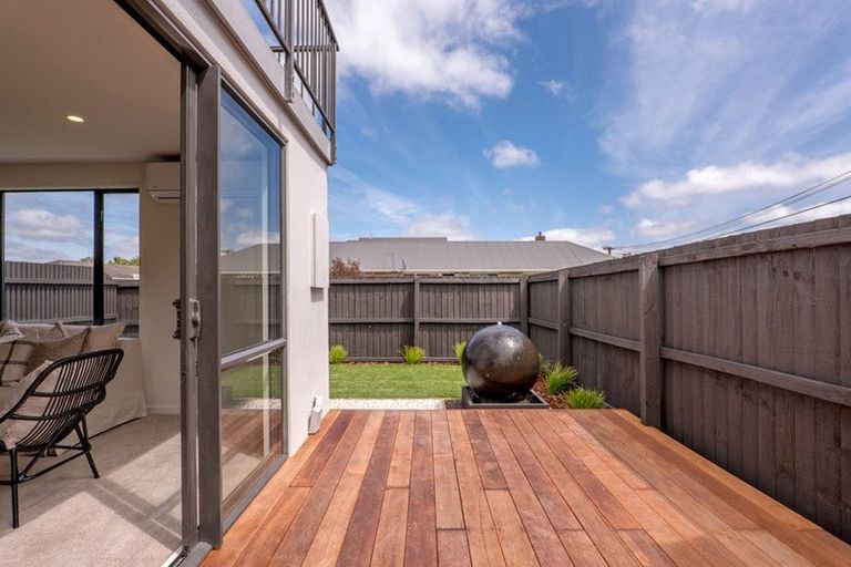 Photo of property in 1a Trist Place, Edgeware, Christchurch, 8013