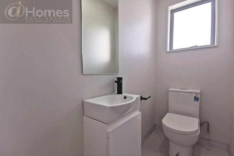 Photo of property in 24 Tumu Road, Papakura, 2110