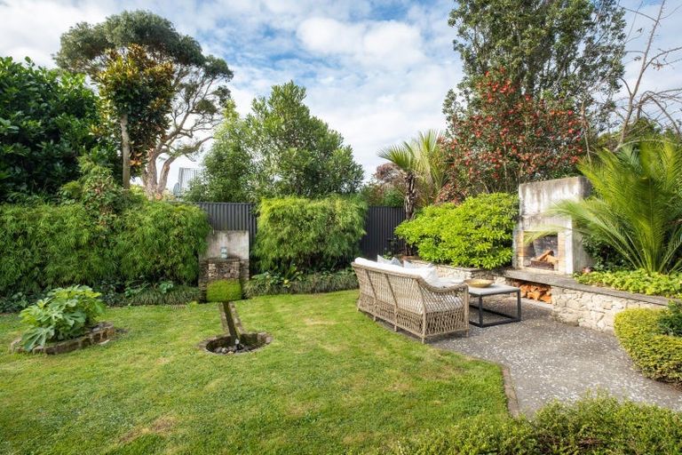 Photo of property in 331 Clifton Road, Te Awanga, 4102