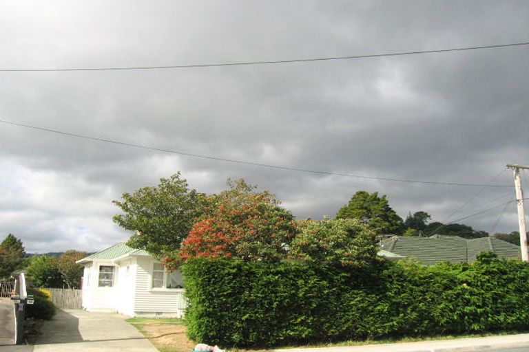Photo of property in 18 Ebdentown Street, Ebdentown, Upper Hutt, 5018