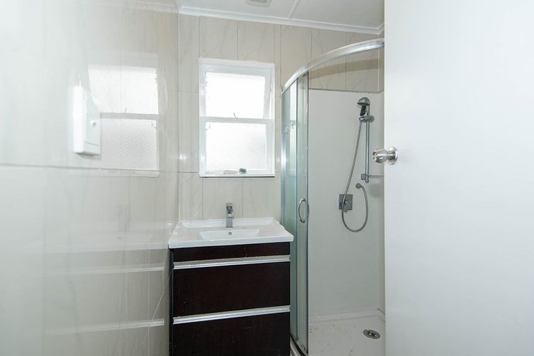 Photo of property in 41 Manuka Road, Bayview, Auckland, 0629