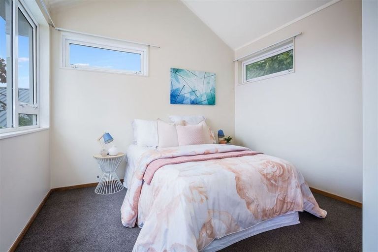 Photo of property in 13 Sunset Parade, Plimmerton, Porirua, 5026