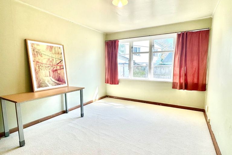 Photo of property in 5 Lyall Place, Bryndwr, Christchurch, 8053