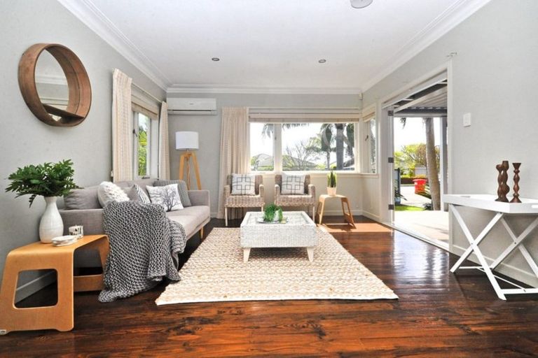 Photo of property in 40 Centreway Road, Orewa, 0931