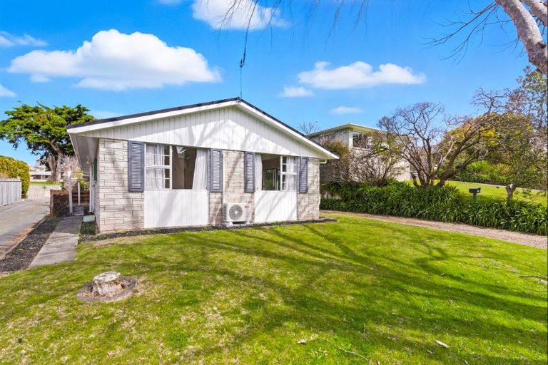 Photo of property in 35a Tui Road, Raumati Beach, Paraparaumu, 5032