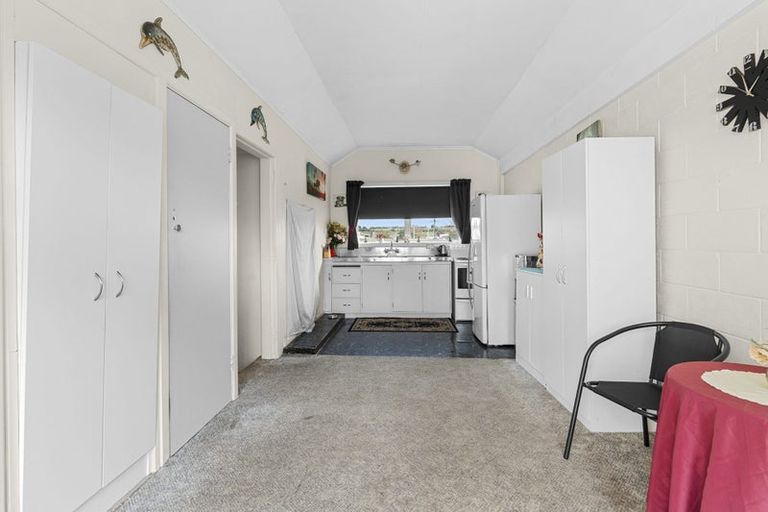 Photo of property in 7 Cracroft Street, Waitara, 4320