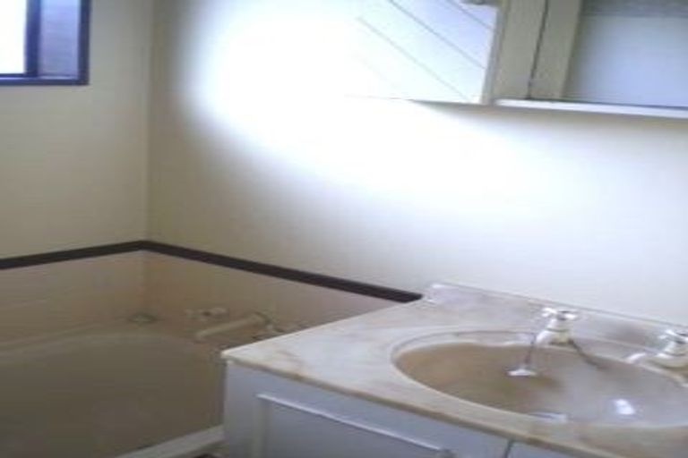 Photo of property in 1/18 Division Street, Riccarton, Christchurch, 8041