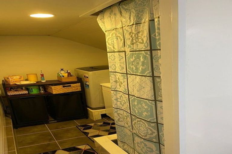 Photo of property in 324b Swanson Road, Henderson, Auckland, 0610