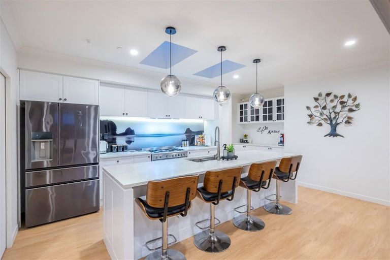 Photo of property in 5 Dida Park Drive, Kumeu, 0810