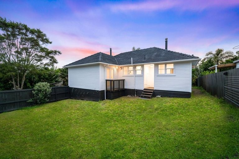 Photo of property in 15 Posa Avenue, Henderson, Auckland, 0612