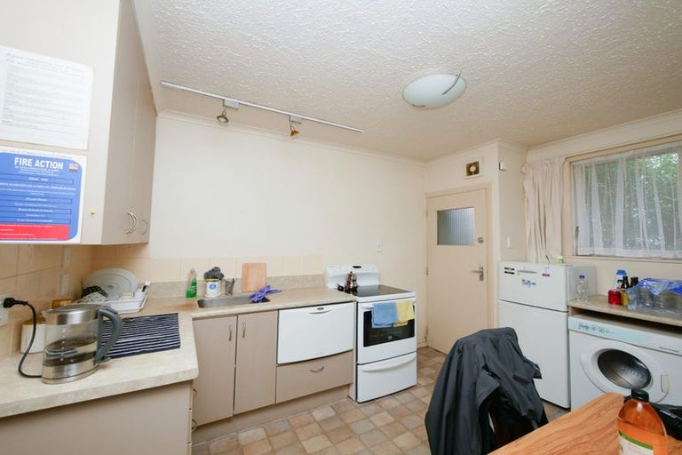 Photo of property in 77 Manor Place, Dunedin Central, Dunedin, 9016