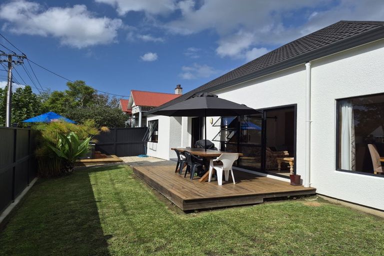 Photo of property in 1/14 Beresford Street, Bayswater, Auckland, 0622
