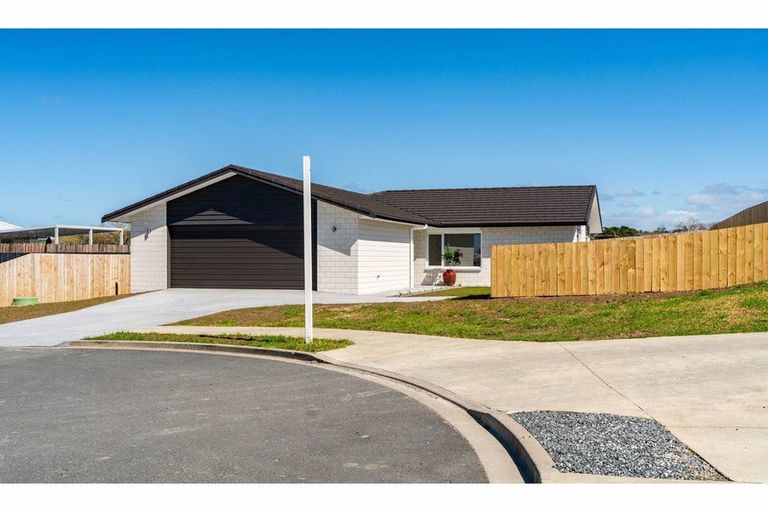 Photo of property in 37 Weka Street, Mangawhai, 0505