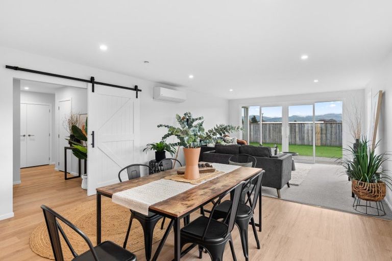 Photo of property in 21 Hereford Drive, Carterton, 5713