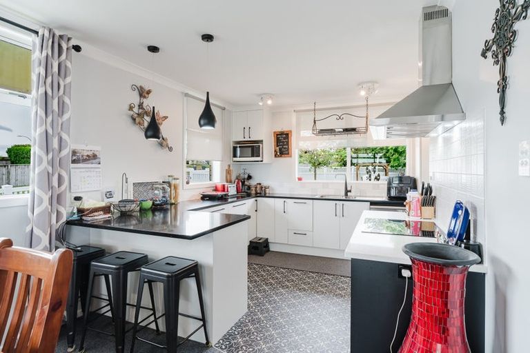 Photo of property in 100 Fairview Road, Te Awamutu, 3800