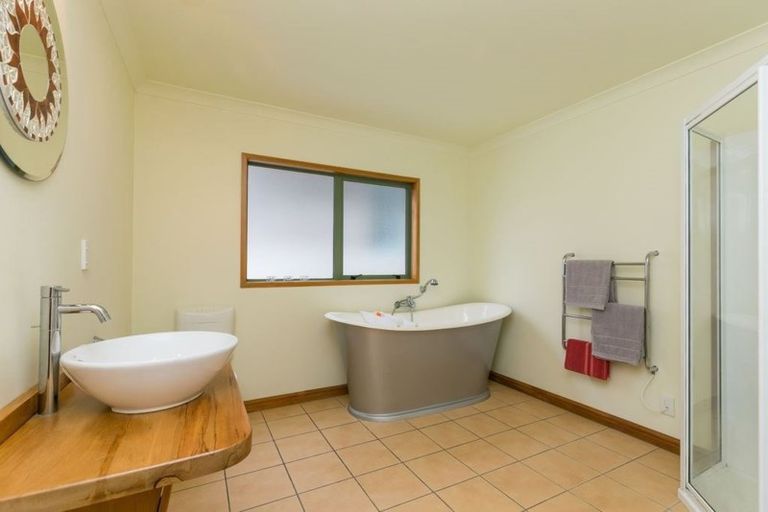 Photo of property in 10 Ocean Parade, Pukerua Bay, 5026