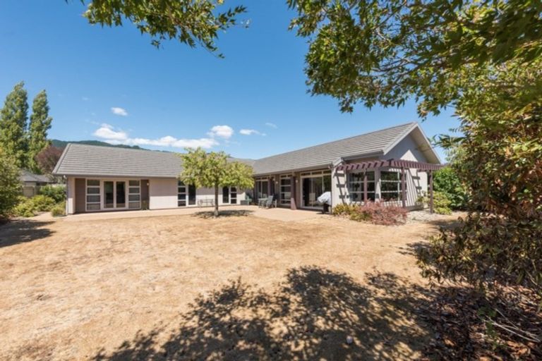 Photo of property in 15 Aratia Way, Richmond, 7020