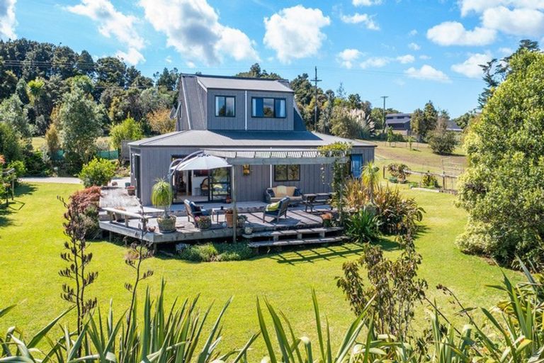 Photo of property in 204 Fishlock Road, Te Arai, Wellsford, 0974