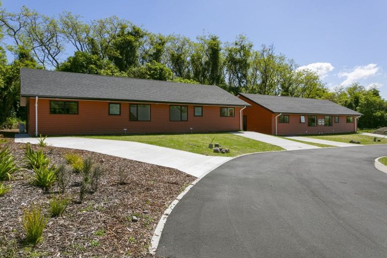 Photo of property in 7 Winnie Close, Acacia Bay, Taupo, 3330