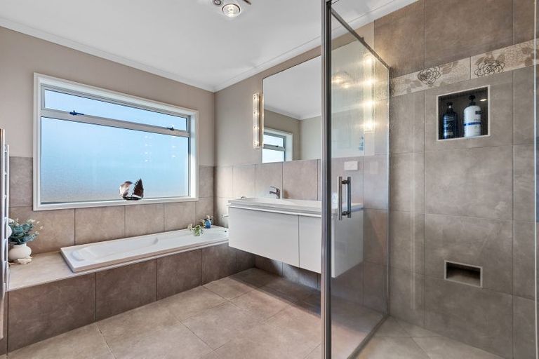 Photo of property in 59 Inverness Drive, Pyes Pa, Tauranga, 3112