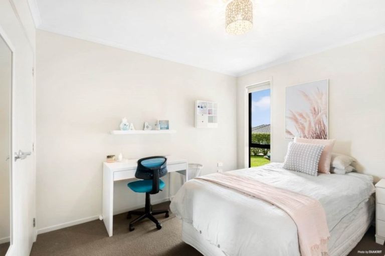 Photo of property in 22 Tokerau Crescent, Pukekohe, 2120