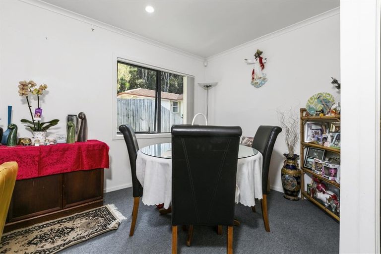 Photo of property in 37 Heathglen Place, Bayview, Auckland, 0629