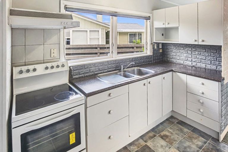 Photo of property in 22 Larne Avenue, Pakuranga Heights, Auckland, 2010