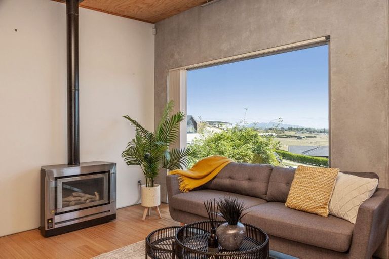 Photo of property in 5 Impact Avenue, Bell Block, New Plymouth, 4312