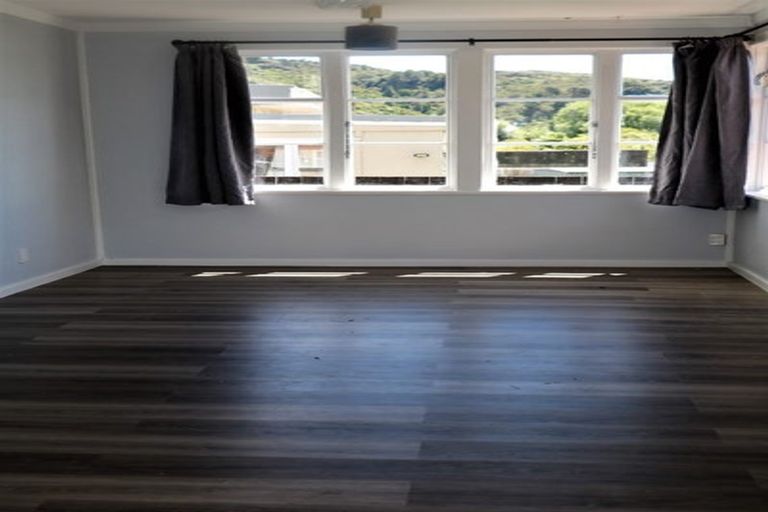 Photo of property in 5 Buller Grove, Naenae, Lower Hutt, 5011