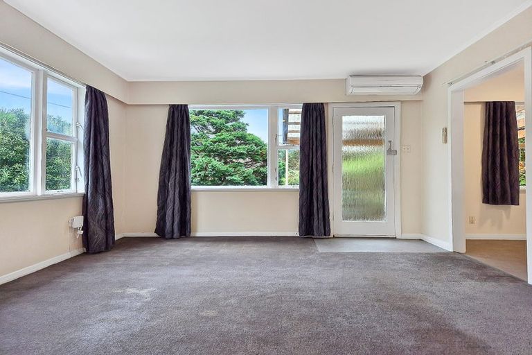 Photo of property in 50 Randwick Road, Northland, Wellington, 6012