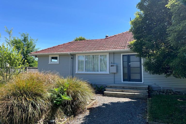 Photo of property in 13 Cross Street, Coalgate, 7673