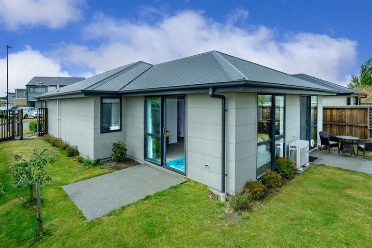 Photo of property in 17 Eric Melrose Lane, Halswell, Christchurch, 8025