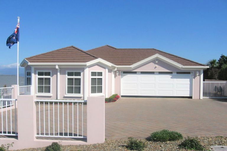 Photo of property in 186 Centennial Drive, Whitianga, 3510