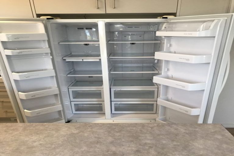 Photo of property in 26a Vipond Road, Stanmore Bay, Whangaparaoa, 0932