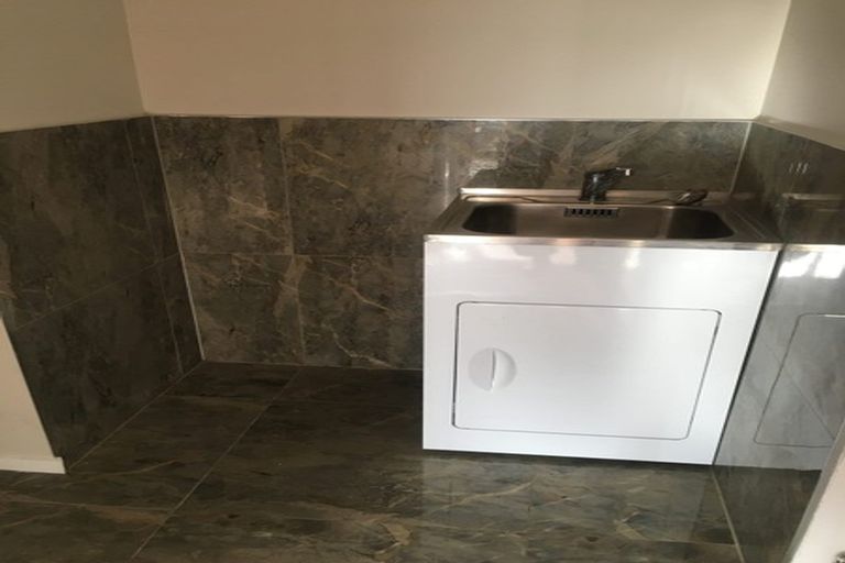 Photo of property in 9 Sophora Place, Totara Heights, Auckland, 2105