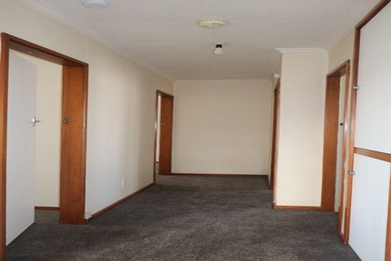 Photo of property in 2 Joseph Grove, Elderslea, Upper Hutt, 5018