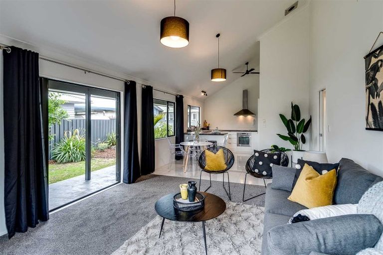 Photo of property in 44a Warwick Crescent, Taradale, Napier, 4112