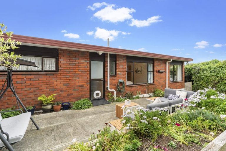 Photo of property in 1/2 Kowhai Road, Campbells Bay, Auckland, 0630